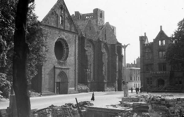 Domschatz-App_Zerstoerung-Dom-Minden_1945_007